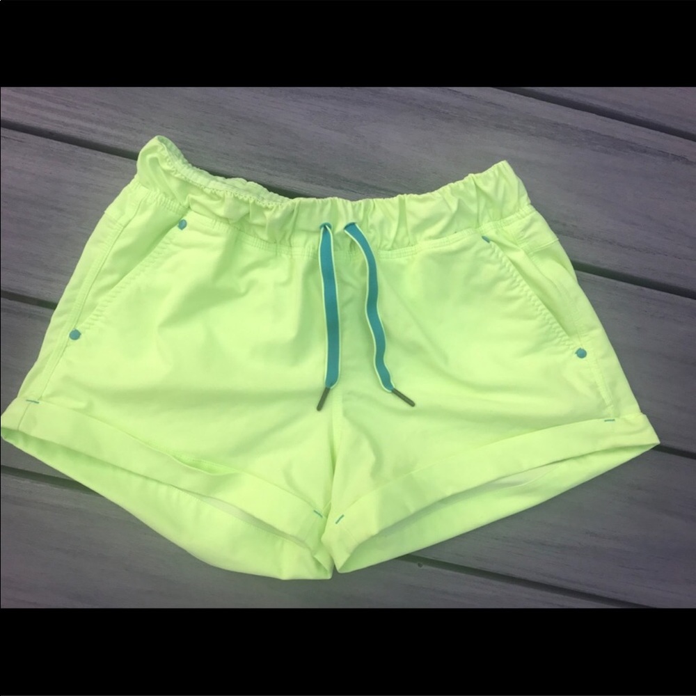 Lululemon play all day short